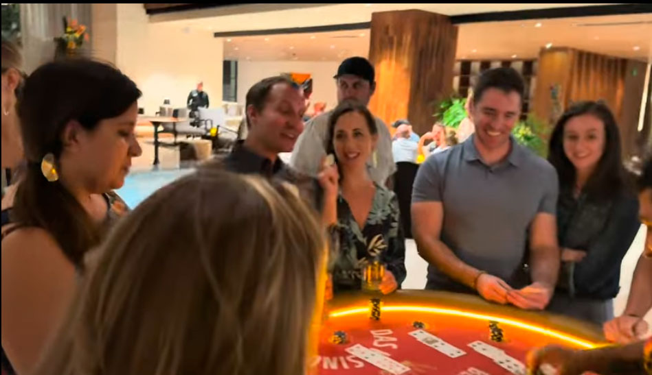 ¡Casino de Lujo en Hotel de Lujo! Una noche Elegante y con Estilo en Playa Mujeres, Cancún.